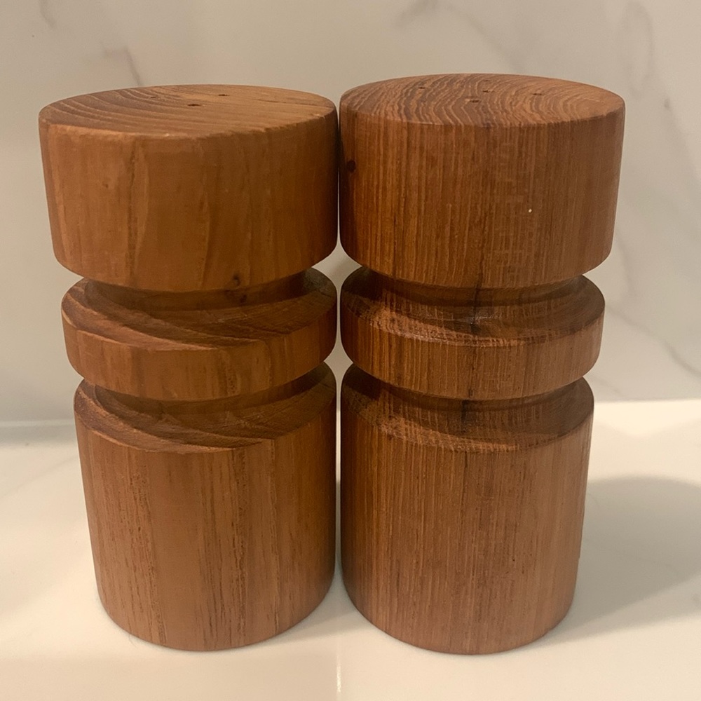 Vintage Mid Century Modern Teak Wood Salt And Pepper Shakers Tiki Thailand